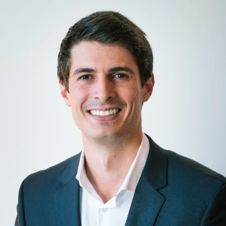 Portrait of Lou, Co-Founder · Business Strategy & Lead Editor at Alta Perspective